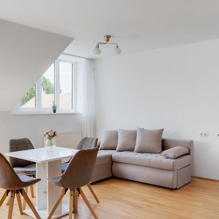 Elegant Apartment In Vienna With Patio Buitenkant foto