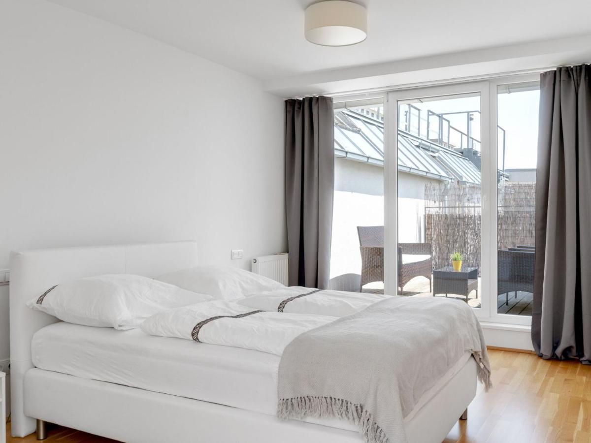 Elegant Apartment In Vienna With Patio Buitenkant foto