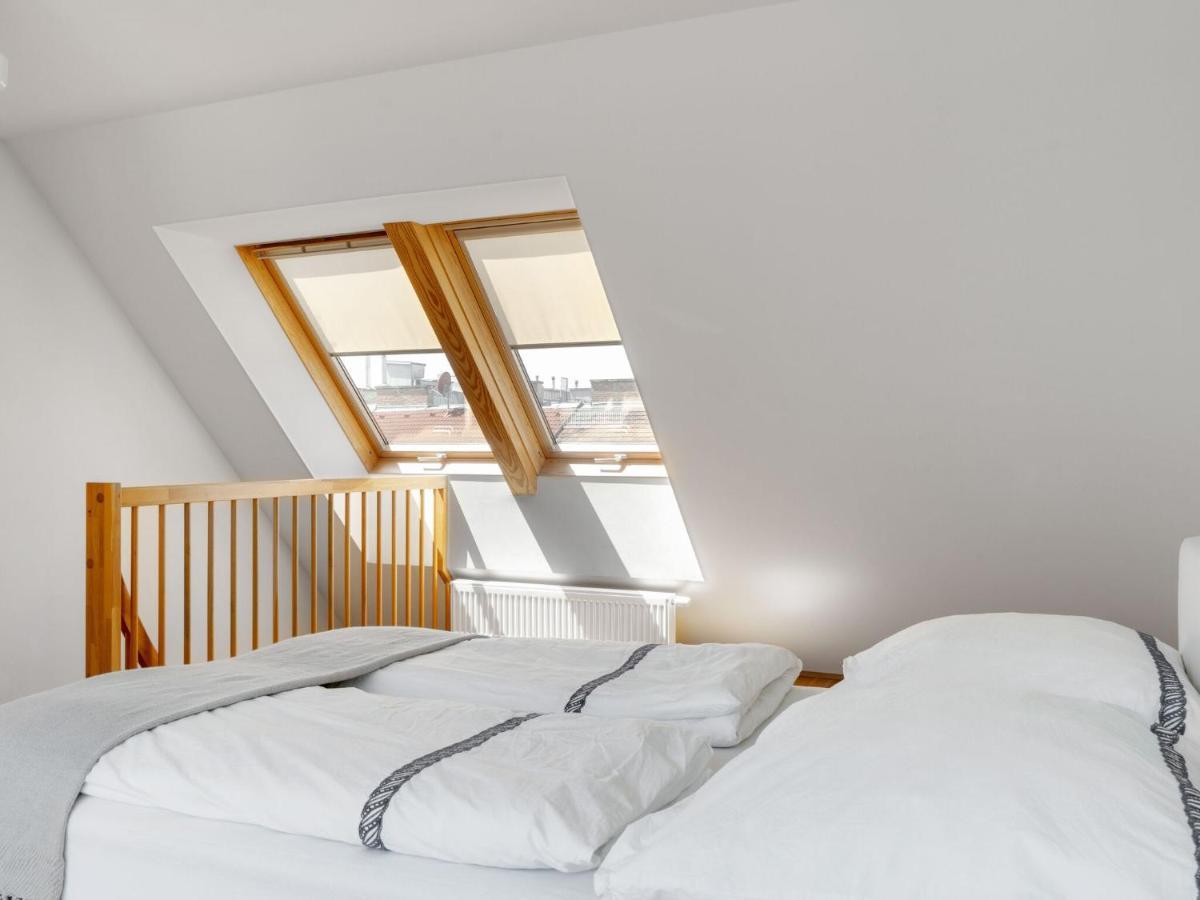 Elegant Apartment In Vienna With Patio Buitenkant foto